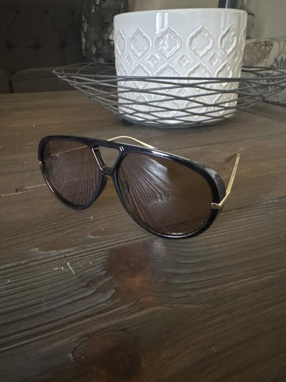 New Sunglasses for Women Retro Gold Black Aviator Metal Oversized Vacation Beach - Picture 4 of 10